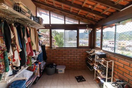 Casa à venda com 287m², 4 quartos e 3 vagasVaranda da Suíte