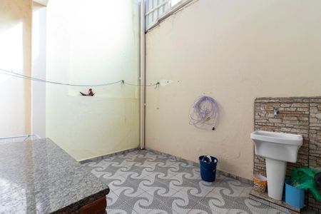 Casa à venda com 80m², 3 quartos e 2 vagasQuintal