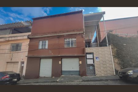 Casa à venda com 80m², 3 quartos e 2 vagasFachada