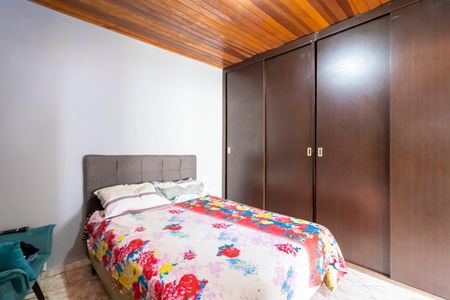 Casa à venda com 80m², 3 quartos e 2 vagasSuíte 