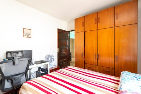 Casa à venda com 80m², 3 quartos e 2 vagasQuarto 3