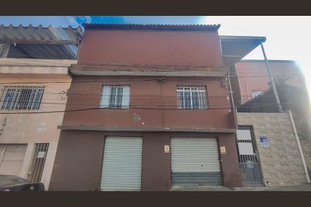 Casa à venda com 80m², 3 quartos e 2 vagasFachada