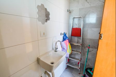 Casa à venda com 128m², 2 quartos e 3 vagas Casa à venda com 128m², 2 quartos e 3 vagasBanheiro de serviço