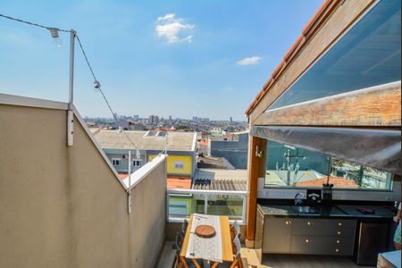 Casa à venda com 128m², 2 quartos e 3 vagas Casa à venda com 128m², 2 quartos e 3 vagasQuintal