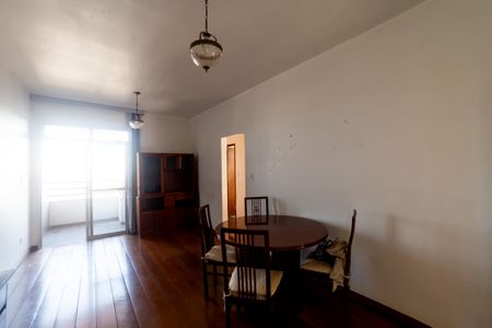 Apartamento à venda com 72m², 2 quartos e 1 vagaSala