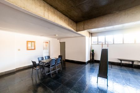 Apartamento à venda com 72m², 2 quartos e 1 vagaÁrea comum