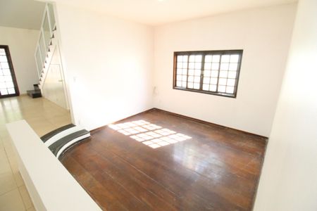 Casa para alugar com 450m², 4 quartos e 4 vagasSala 2