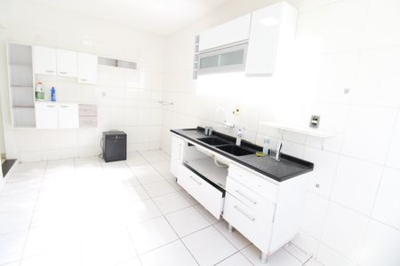 Casa para alugar com 450m², 4 quartos e 4 vagasCozinha