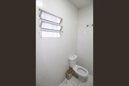 Casa para alugar com 450m², 4 quartos e 4 vagasBanheiro 1