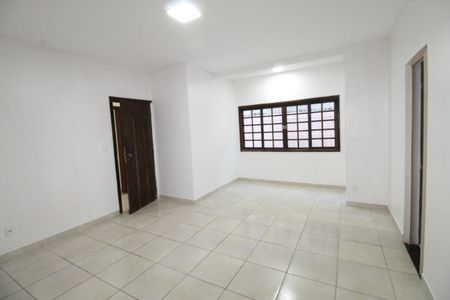 Casa para alugar com 450m², 4 quartos e 4 vagasSuíte 1