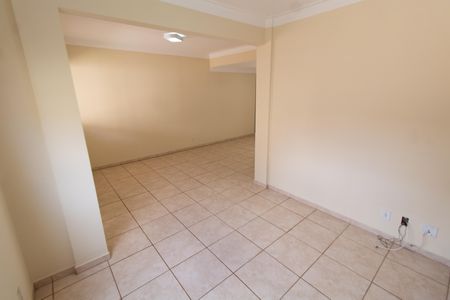 Casa de condomínio para alugar com 90m², 3 quartos e 2 vagasSala