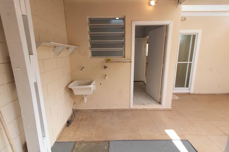 Casa de condomínio para alugar com 90m², 3 quartos e 2 vagasÁrea de Serviço