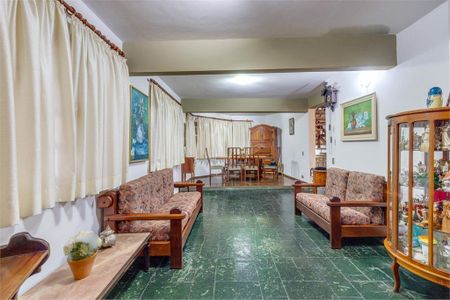 Casa à venda com 3 quartos, 250m² em Jardim Marajoara, São Paulo