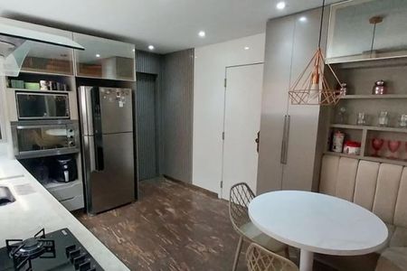 Casa à venda com 333m², 4 quartos e 4 vagas