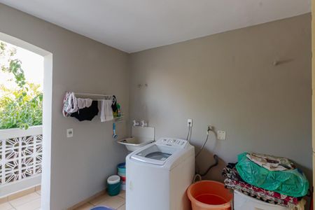 Casa à venda com 270m², 3 quartos e 2 vagasÁrea de Serviço