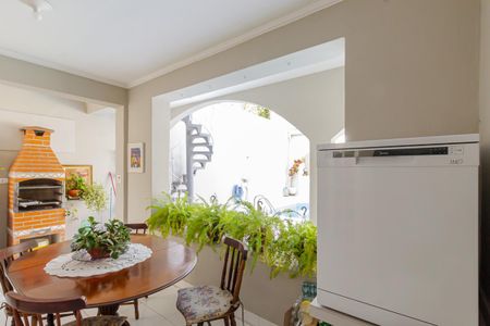 Casa à venda com 270m², 3 quartos e 2 vagasChurrasqueira