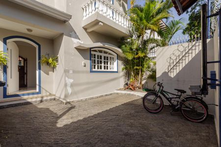 Casa à venda com 270m², 3 quartos e 2 vagasGaragem