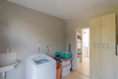 Casa à venda com 270m², 3 quartos e 2 vagasÁrea de Serviço