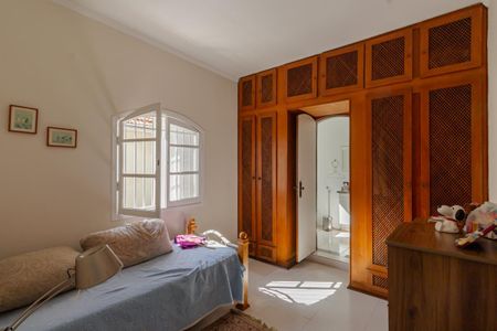 Casa à venda com 270m², 3 quartos e 2 vagasSuíte 1