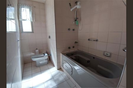 Casa à venda com 446m², 4 quartos e 4 vagas