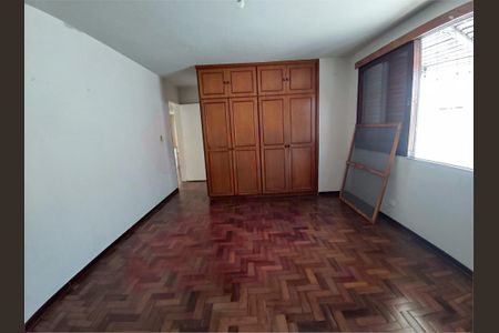 Casa à venda com 446m², 4 quartos e 4 vagas