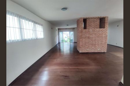 Casa à venda com 446m², 4 quartos e 4 vagas