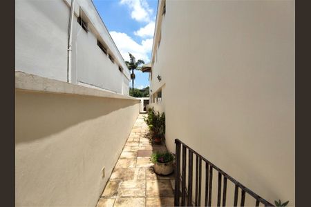 Casa à venda com 446m², 4 quartos e 4 vagas