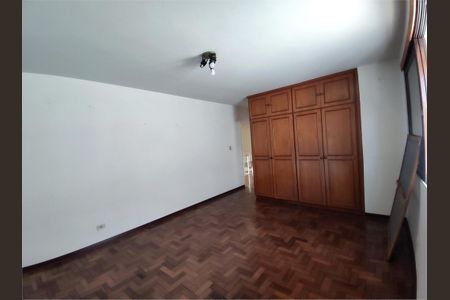 Casa à venda com 446m², 4 quartos e 4 vagas