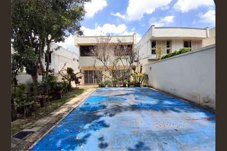 Casa à venda com 446m², 4 quartos e 4 vagas