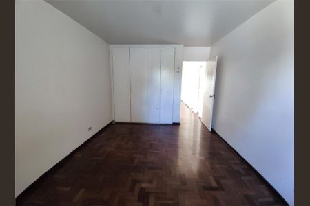 Casa à venda com 446m², 4 quartos e 4 vagas