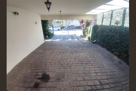 Casa à venda com 446m², 4 quartos e 4 vagas