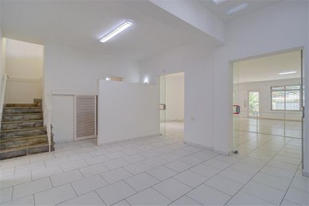 Casa à venda com 315m², 4 quartos e 6 vagas