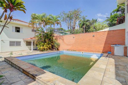 Casa à venda com 315m², 4 quartos e 6 vagas