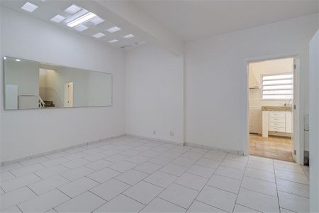 Casa à venda com 315m², 4 quartos e 6 vagas