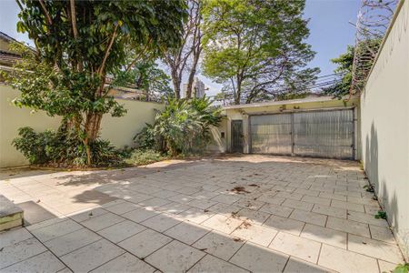 Casa à venda com 315m², 4 quartos e 6 vagas