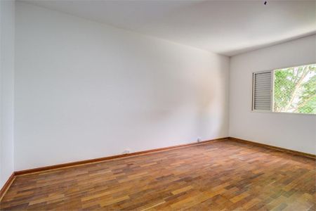 Casa à venda com 4 quartos, 315m² em Campo Belo, São Paulo