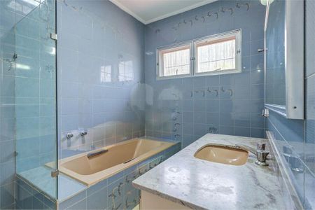 Casa à venda com 315m², 4 quartos e 6 vagas