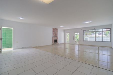 Casa à venda com 315m², 4 quartos e 6 vagas