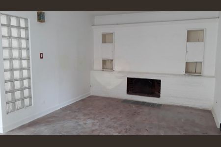 Casa à venda com 242m², 3 quartos e 8 vagas