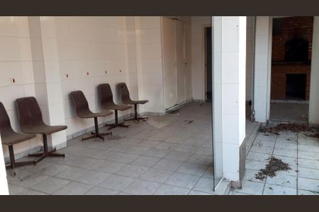 Casa à venda com 242m², 3 quartos e 8 vagas