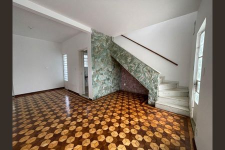 Casa à venda com 3 quartos, 130m² em Planalto Paulista, São Paulo