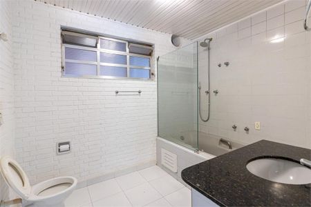 Casa à venda com 309m², 3 quartos e 2 vagas