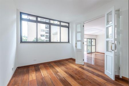 Apartamento à venda com 3 quartos, 260m² em Real Parque, São Paulo