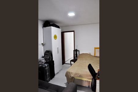 Casa à venda com 168m², 3 quartos e 3 vagas Casa à venda com 168m², 3 quartos e 3 vagasQuarto 01