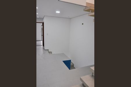 Casa à venda com 168m², 3 quartos e 3 vagas Casa à venda com 168m², 3 quartos e 3 vagasHall dos Quartos