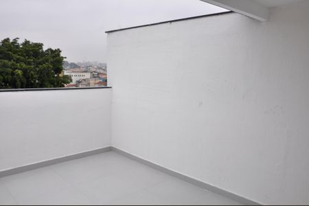 Casa à venda com 168m², 3 quartos e 3 vagas Casa à venda com 168m², 3 quartos e 3 vagasVaranda da Laje