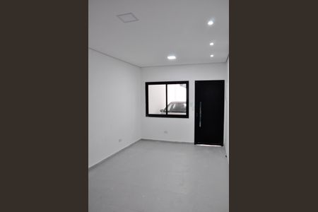 Casa à venda com 168m², 3 quartos e 3 vagas Casa à venda com 168m², 3 quartos e 3 vagasSala