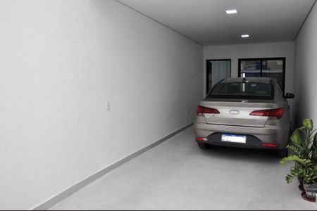 Casa à venda com 168m², 3 quartos e 3 vagas Casa à venda com 168m², 3 quartos e 3 vagasGaragem