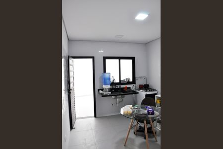 Casa à venda com 168m², 3 quartos e 3 vagas Casa à venda com 168m², 3 quartos e 3 vagasCozinha