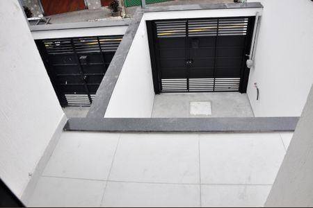 Casa à venda com 168m², 3 quartos e 3 vagas Casa à venda com 168m², 3 quartos e 3 vagasDetalhe - Varanda da Quarto 01